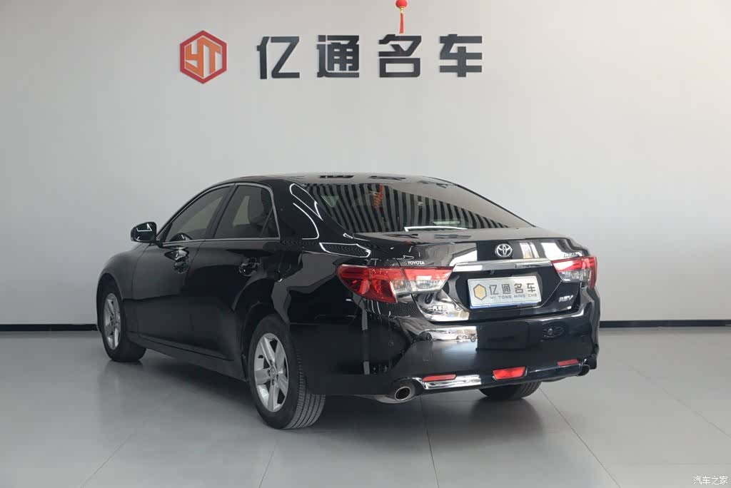 Toyota 2.5V, 2016 22