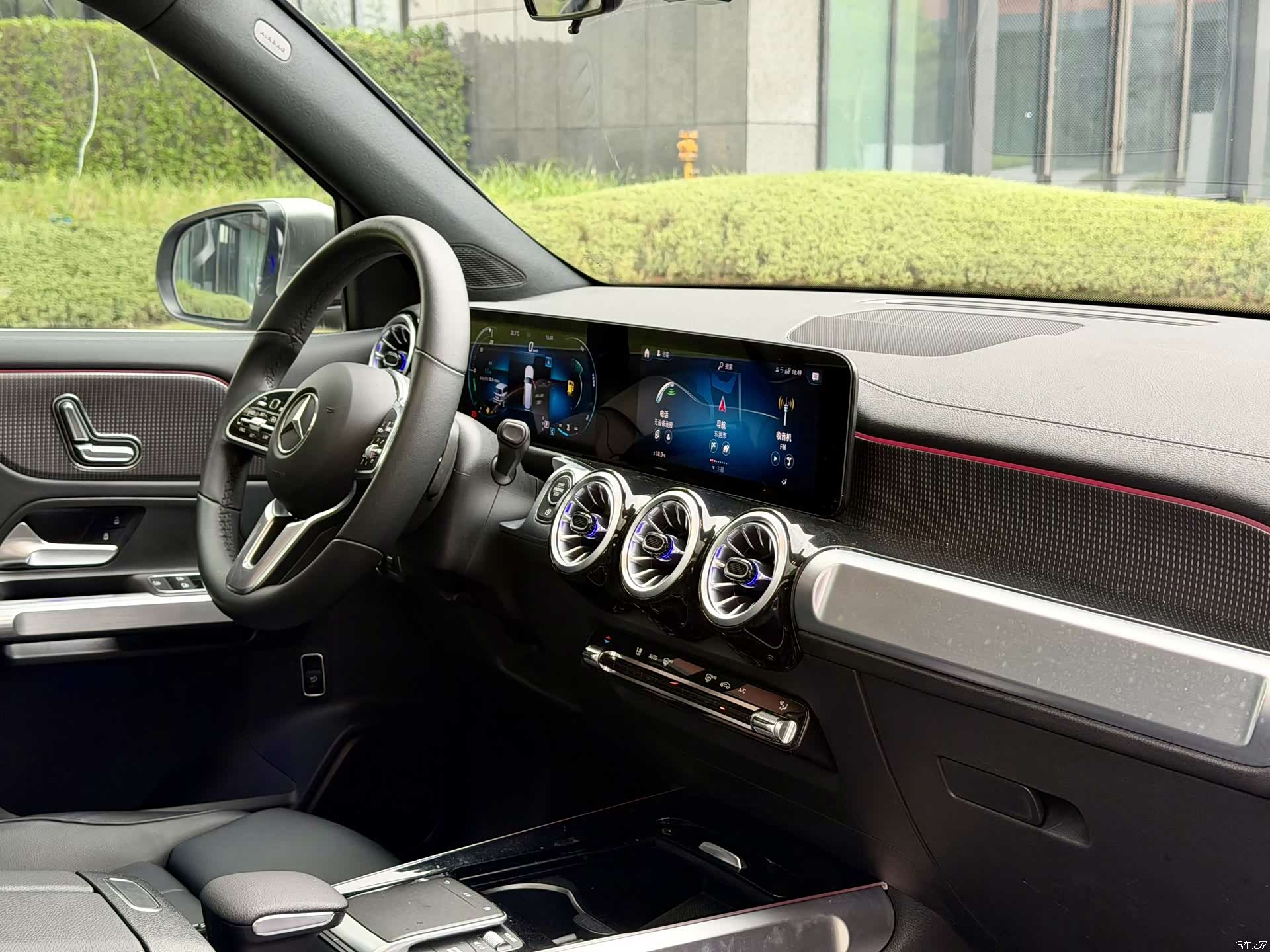 Mercedes-Benz GLB, 2022 14