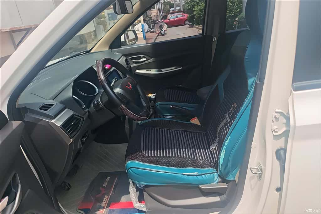 Wuling Hongguang, 2022 9