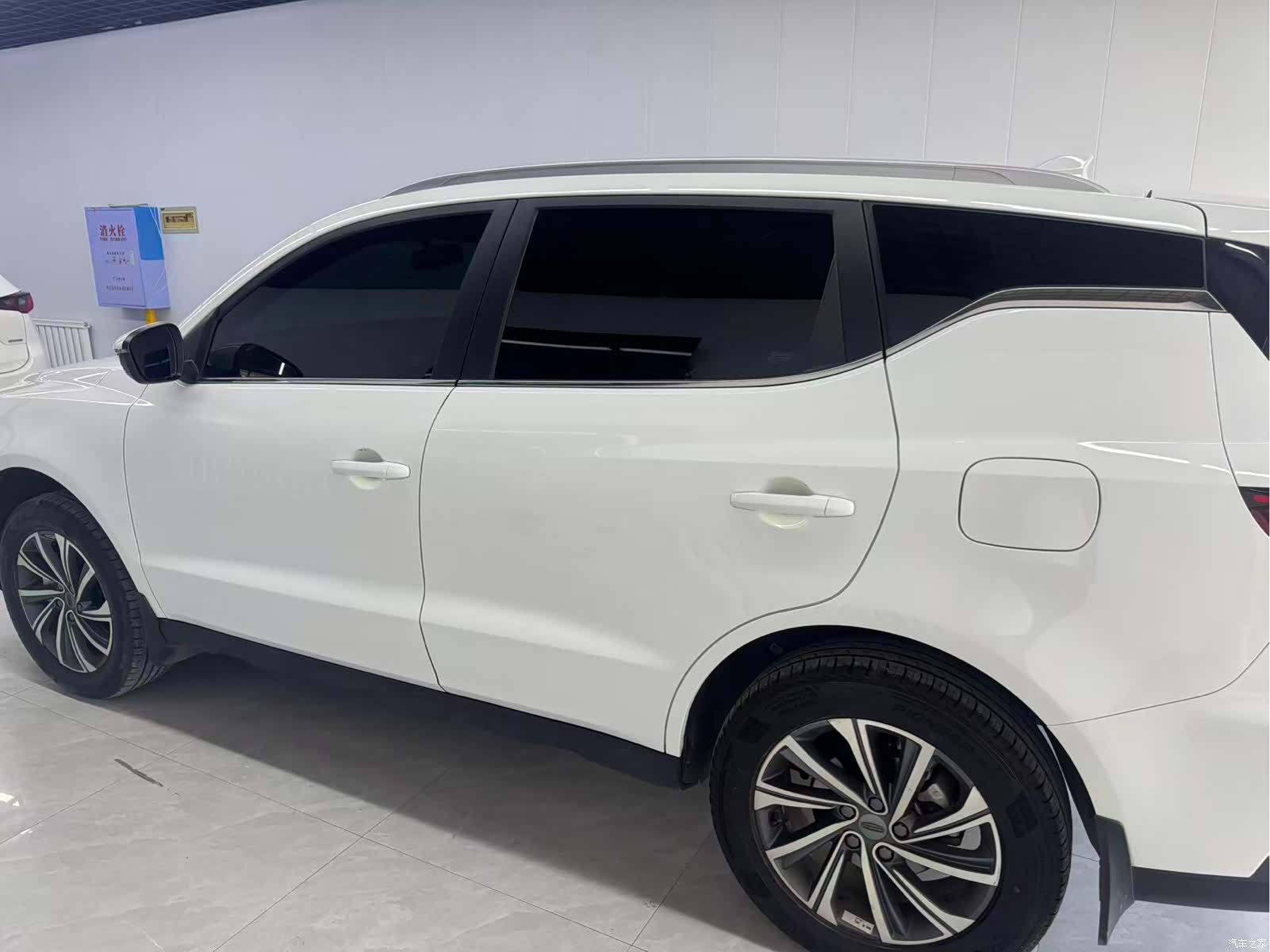 Geely X6, 2022 7