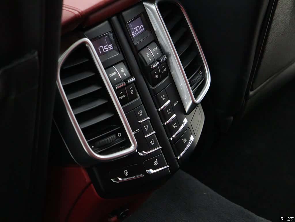 Porsche Cayenne, 2016 9