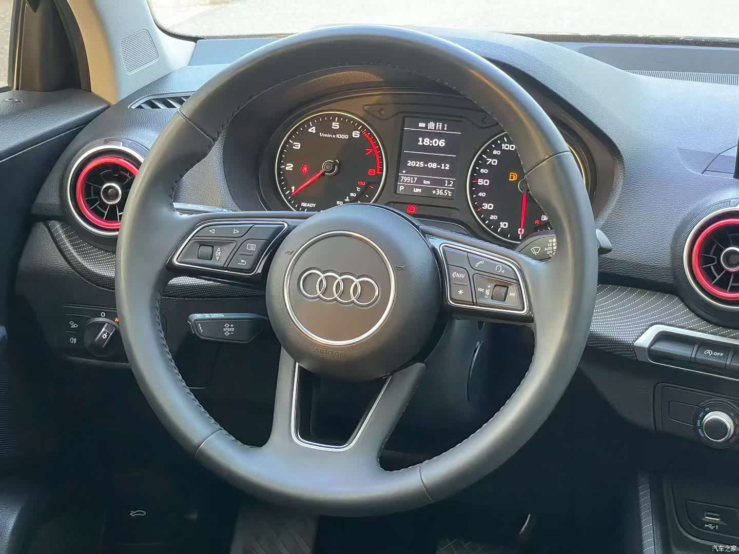 Audi Q2L, 2020 8