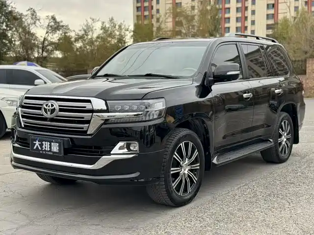 Toyota Land Cruiser 2019 — купить из Китая под заказ
