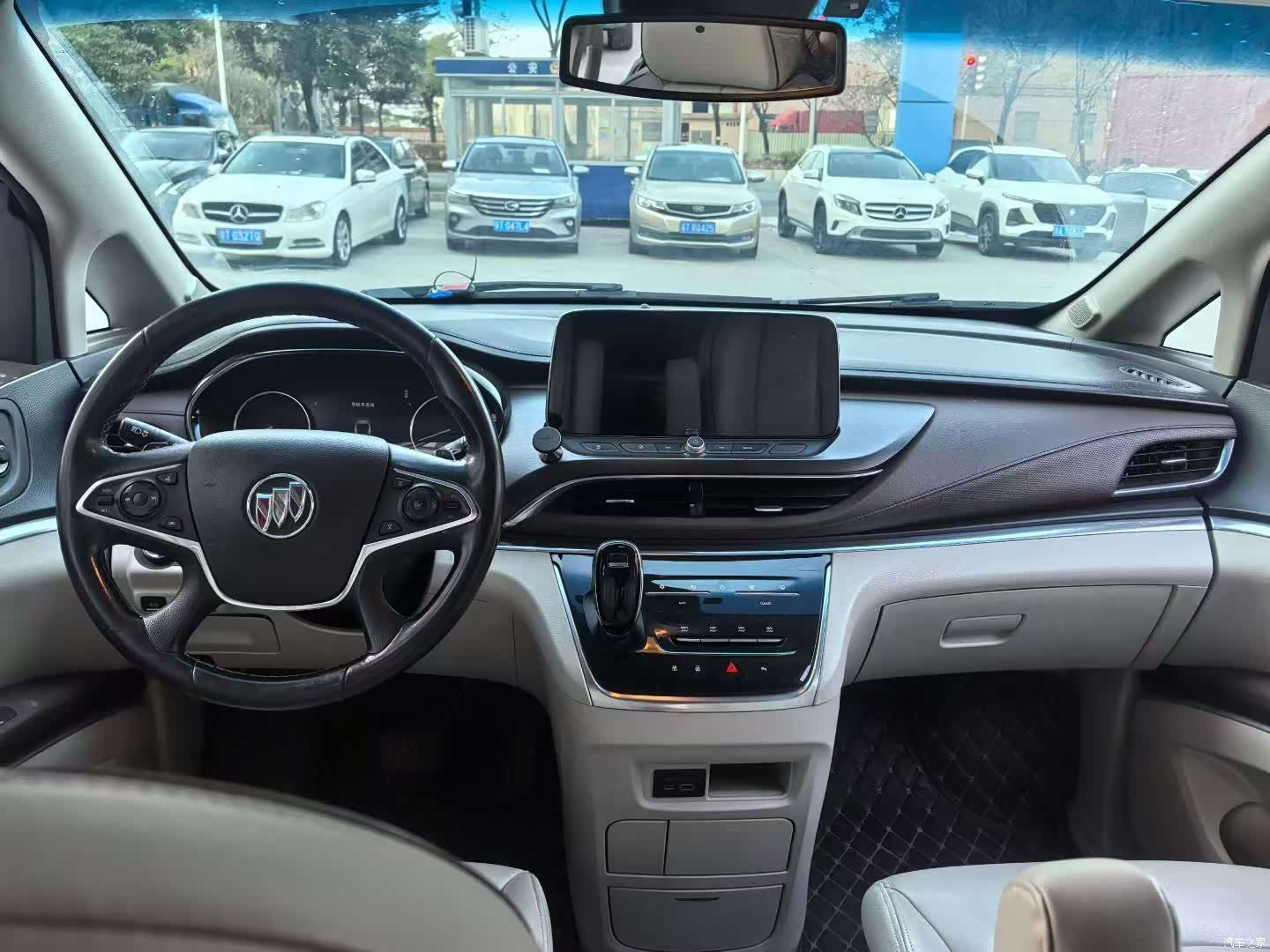 Buick GL8, 2020 8
