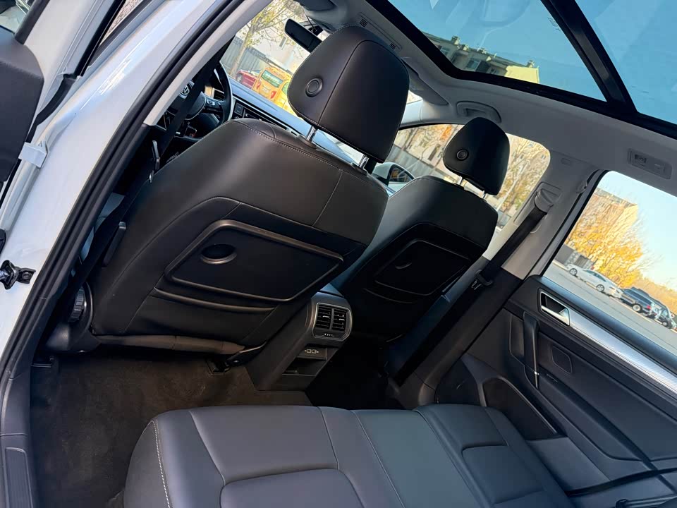 Volkswagen Golf*Jiayu