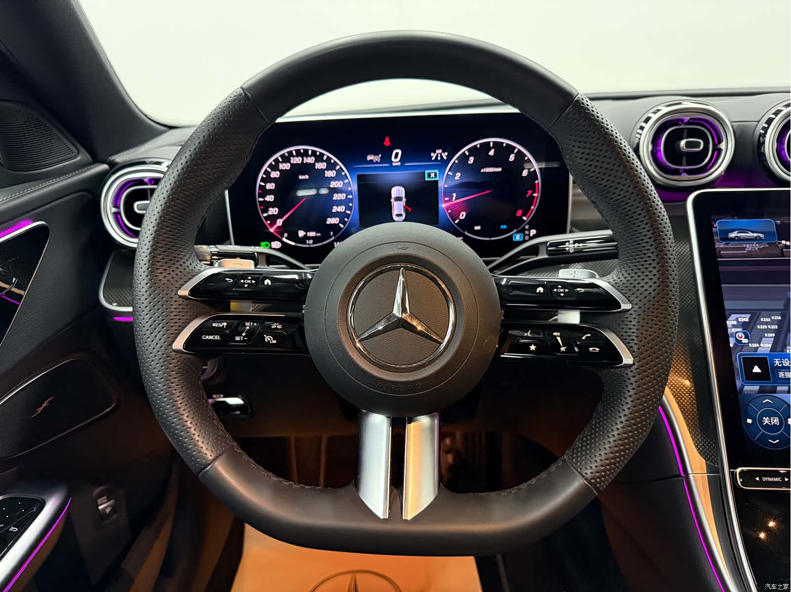 Mercedes-Benz C-Class, 2024 8