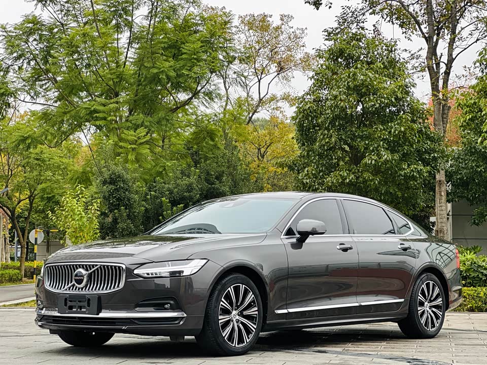 Volvo S90
