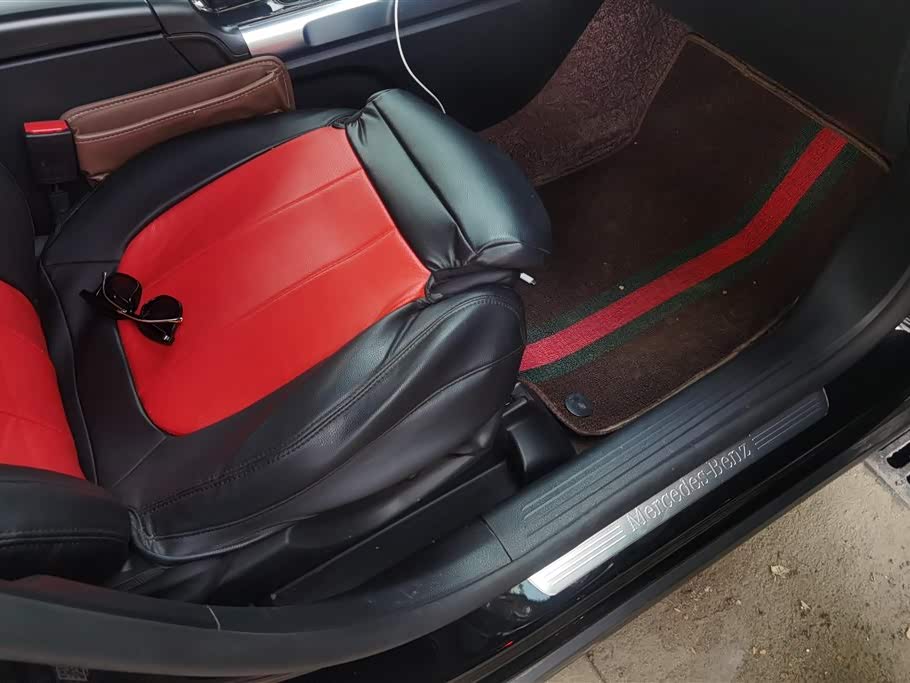 Mercedes-Benz GLB Mercedes-Benz GLB
