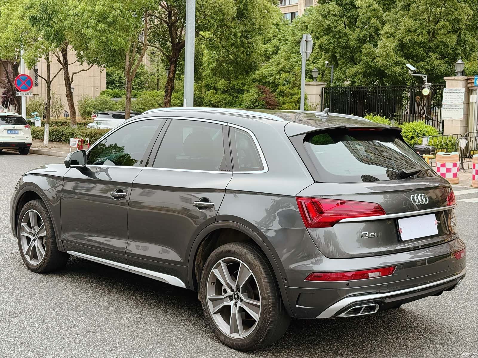 Audi Q5L, 2022 все фото
