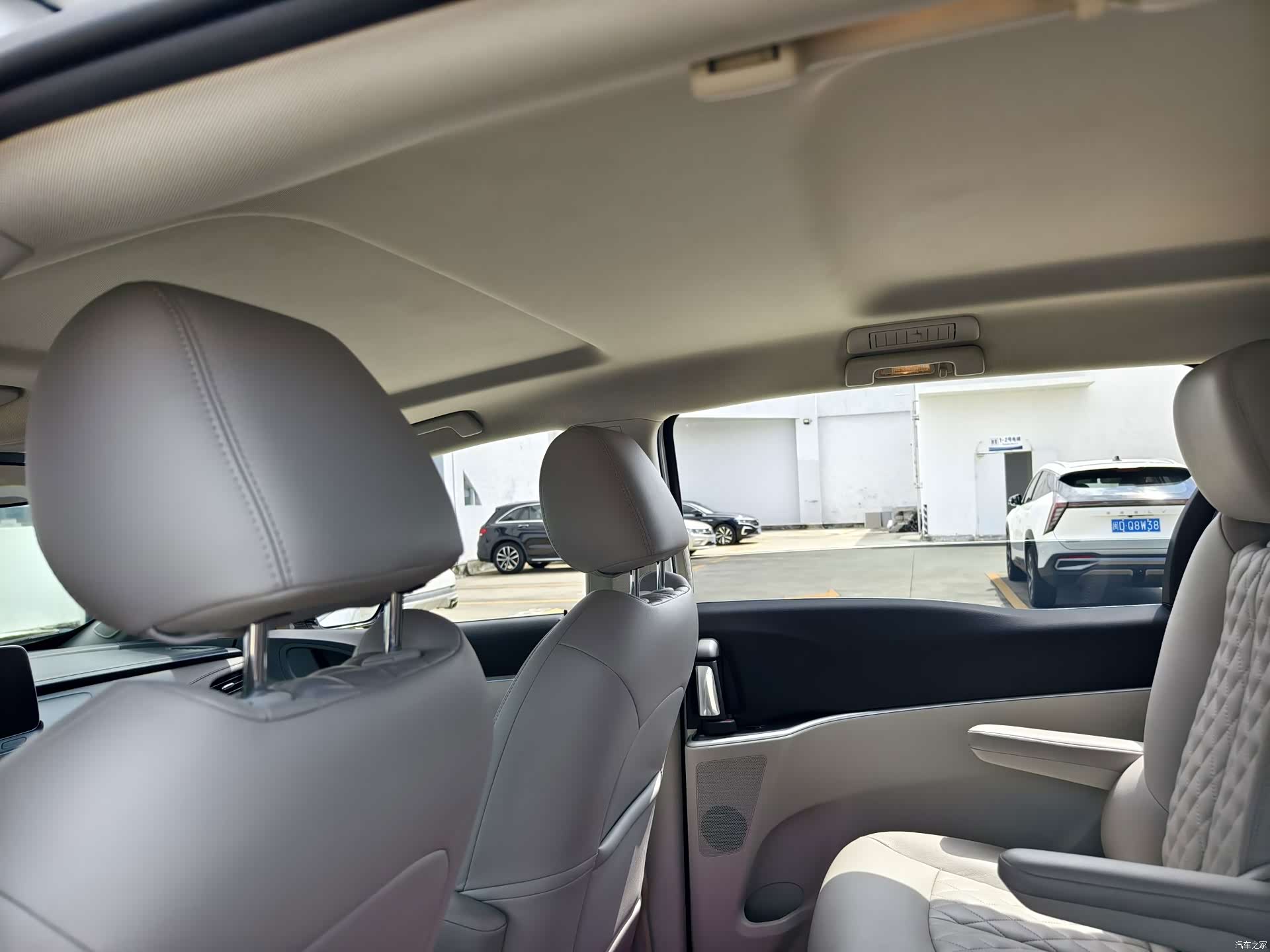 Buick GL8, 2023 9