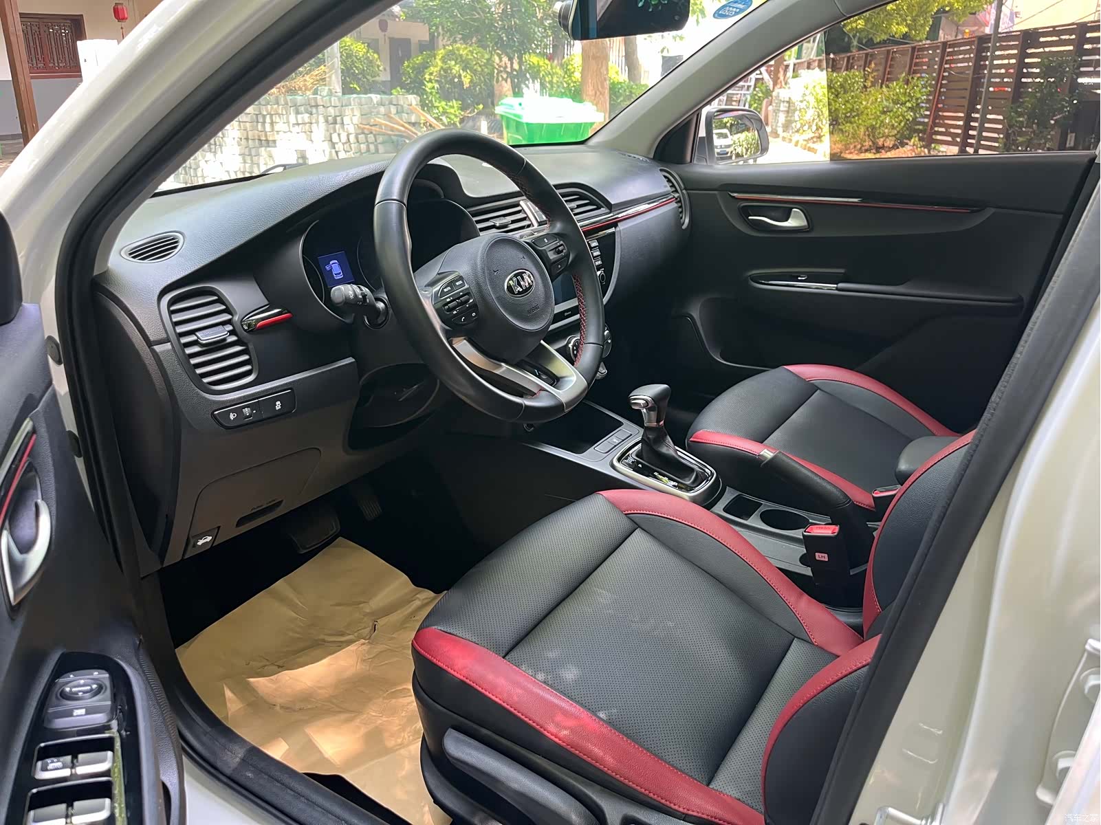 Kia KX, 2019 9