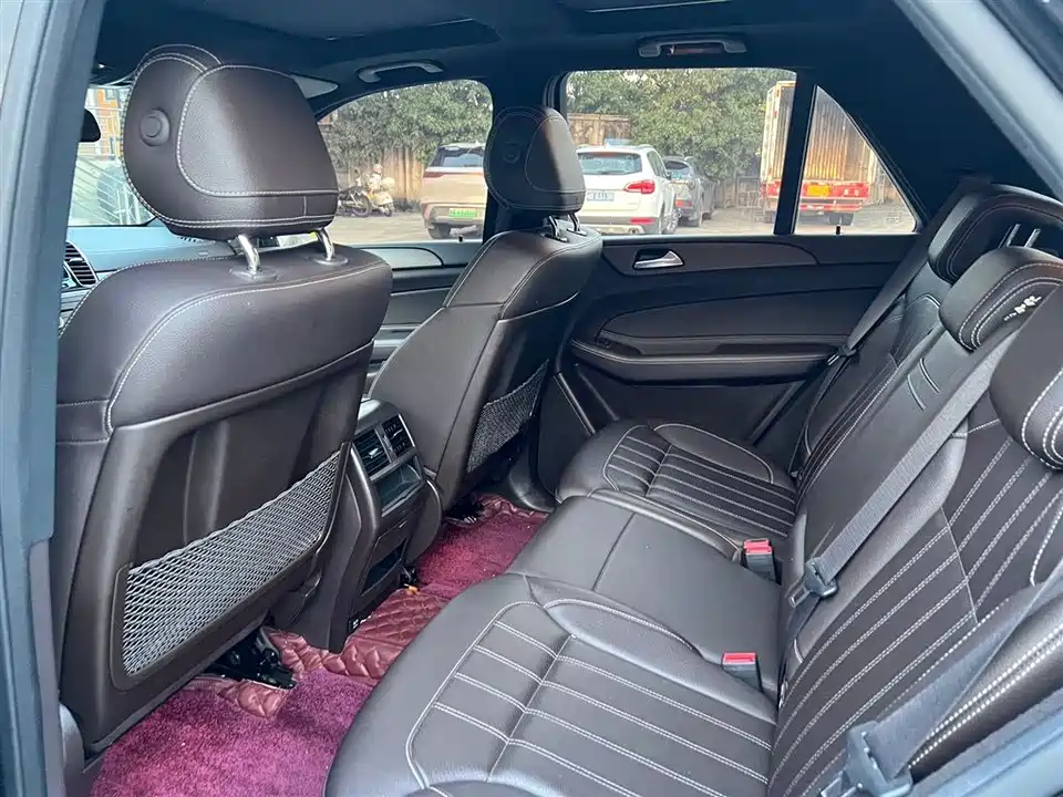 Mercedes-Benz GLE Mercedes-Benz GLE