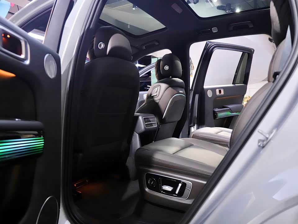 Li Auto Ideal L8
