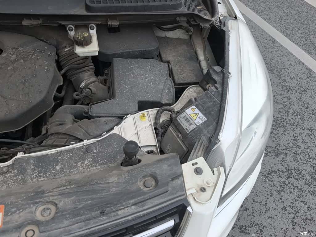 Ford Kuga, 2015 22