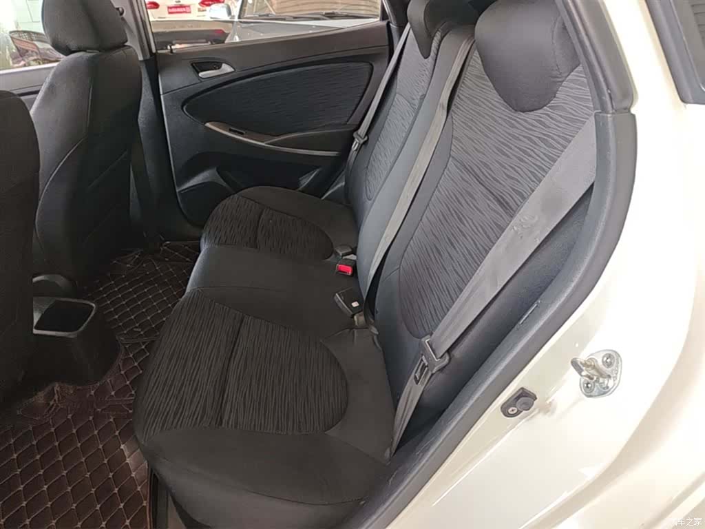 Hyundai GLX, 2014 17