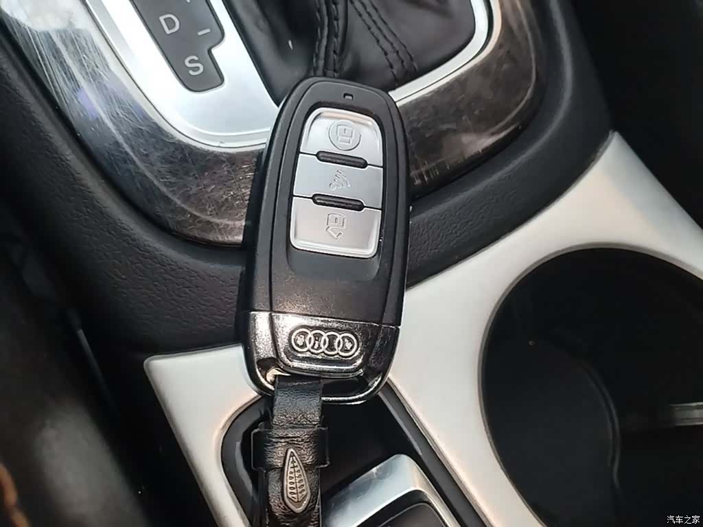 Audi Q3, 2019 9