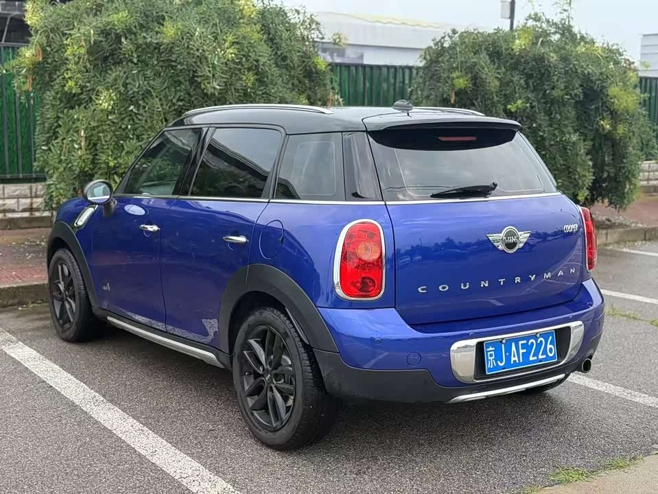 MINI COUNTRYMAN