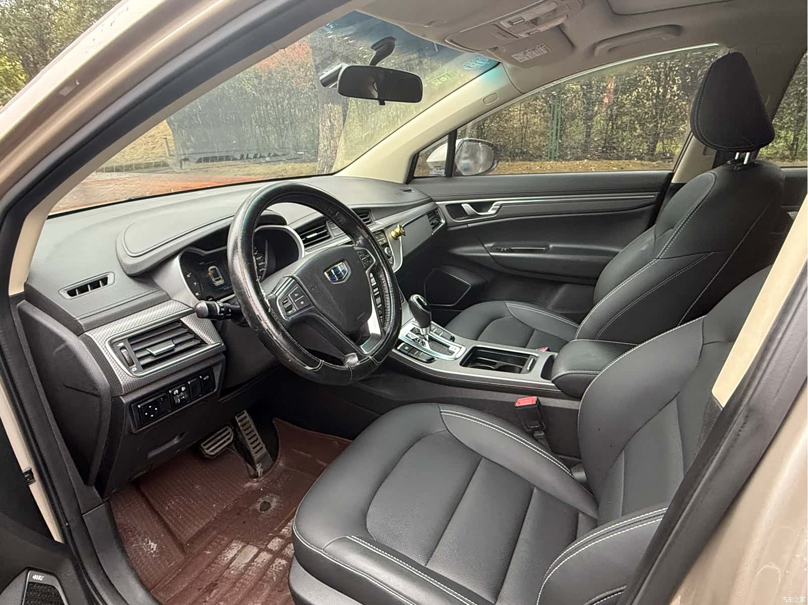 Geely Emgrand, 2017 4