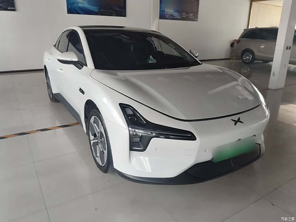 Xpeng Mona M03, 2025 4