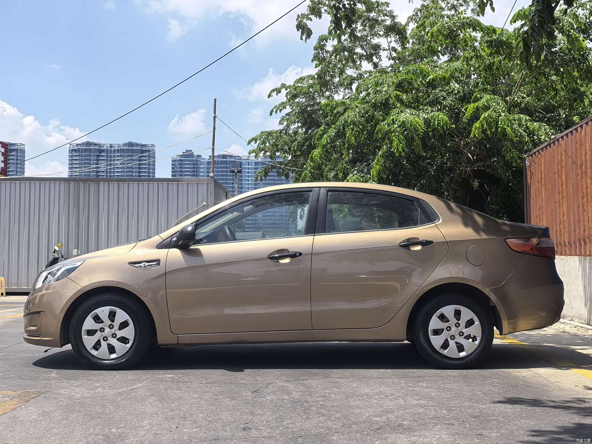 Kia K2, 2012 11