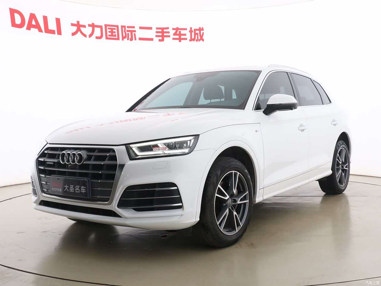 Audi Q5L, 2019 1