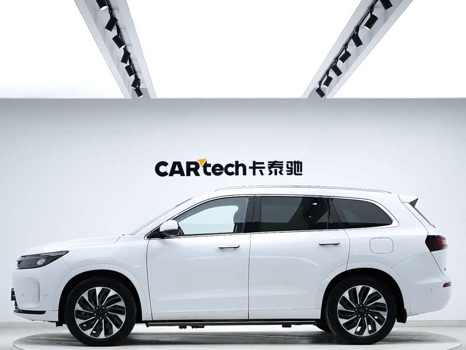 AITO Ask the world M7