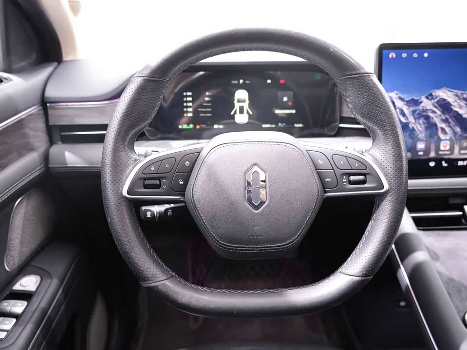 AITO Ask the world M7