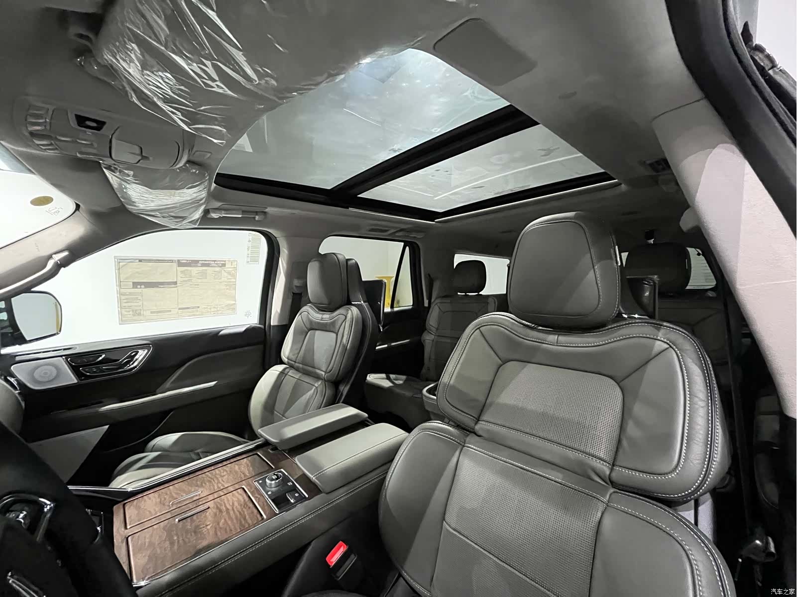 Lincoln Navigator, 2026 22