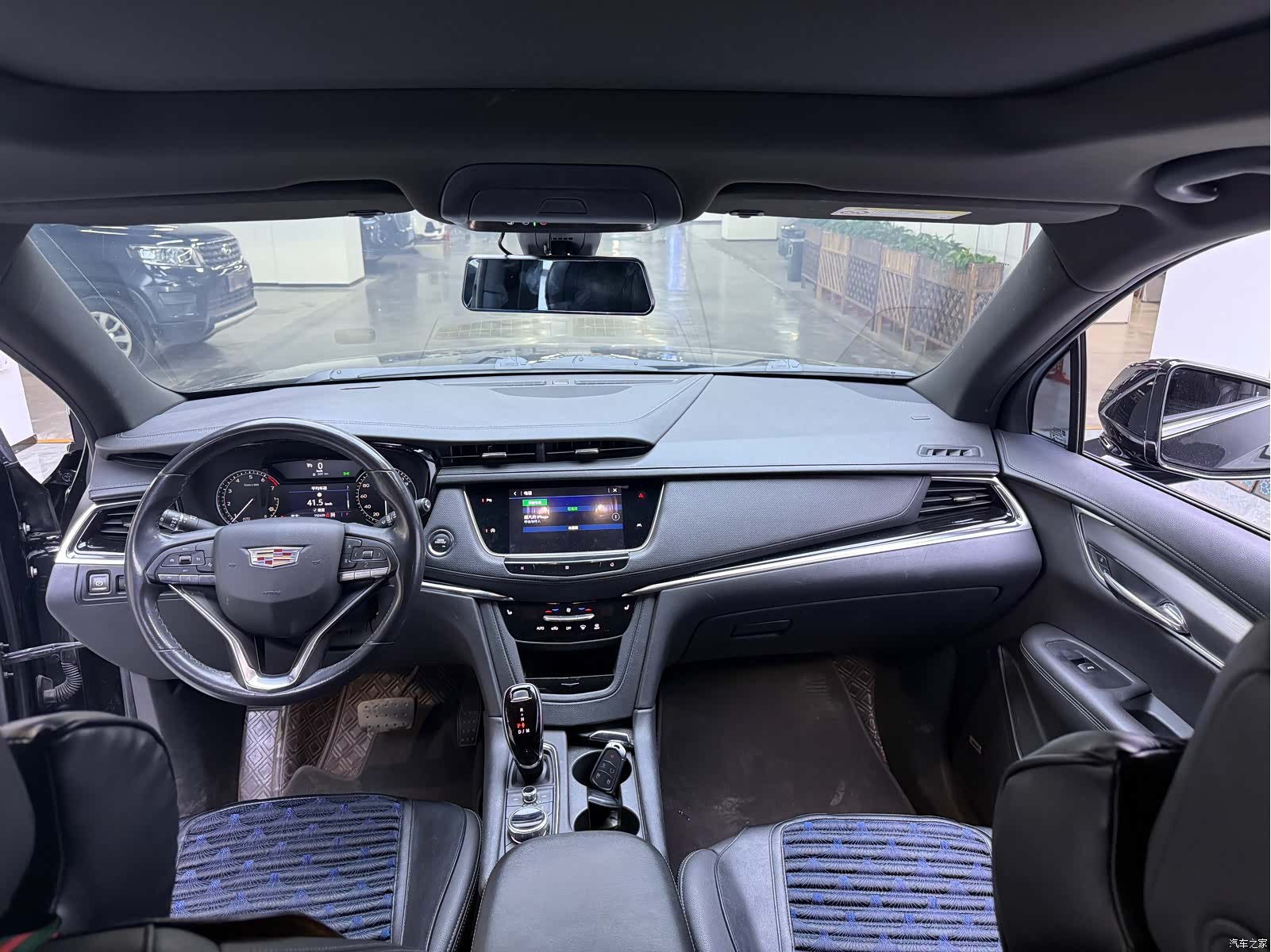 Cadillac XT6, 2021 все фото