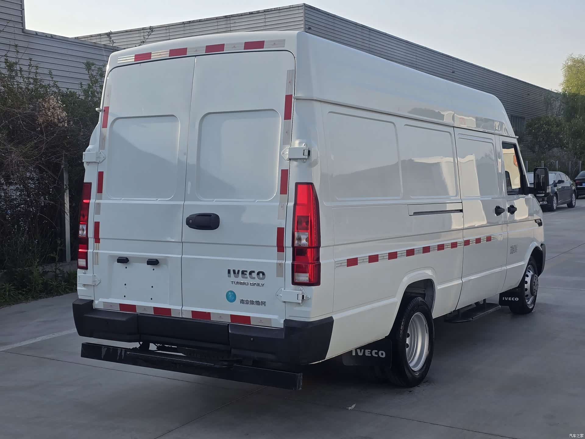 Iveco V40, 2024 10