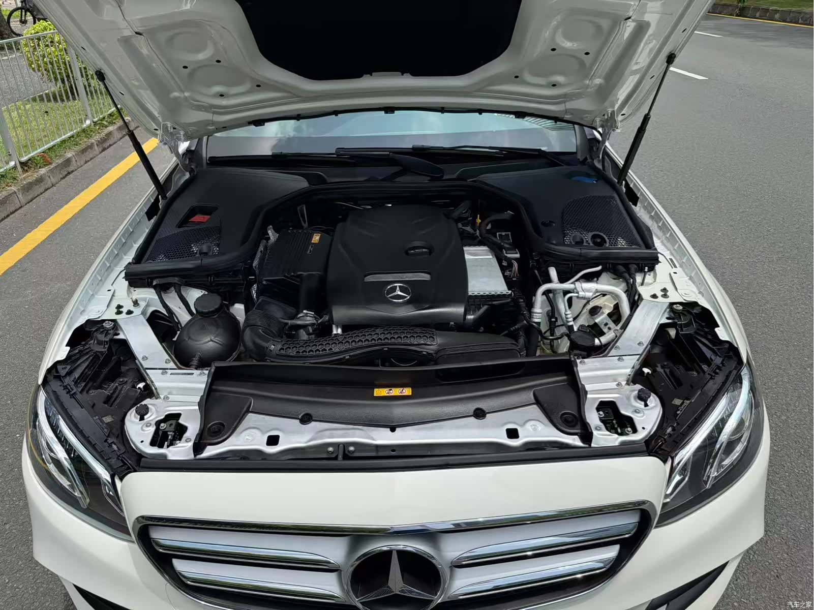 Mercedes-Benz E-Class, 2017 16