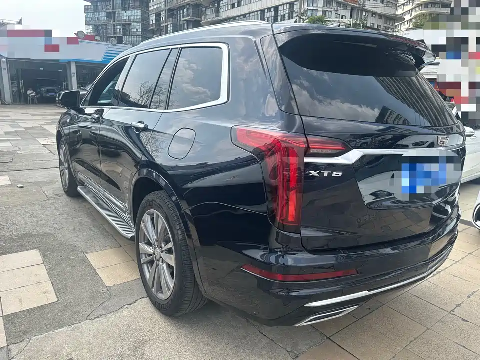 Cadillac XT6