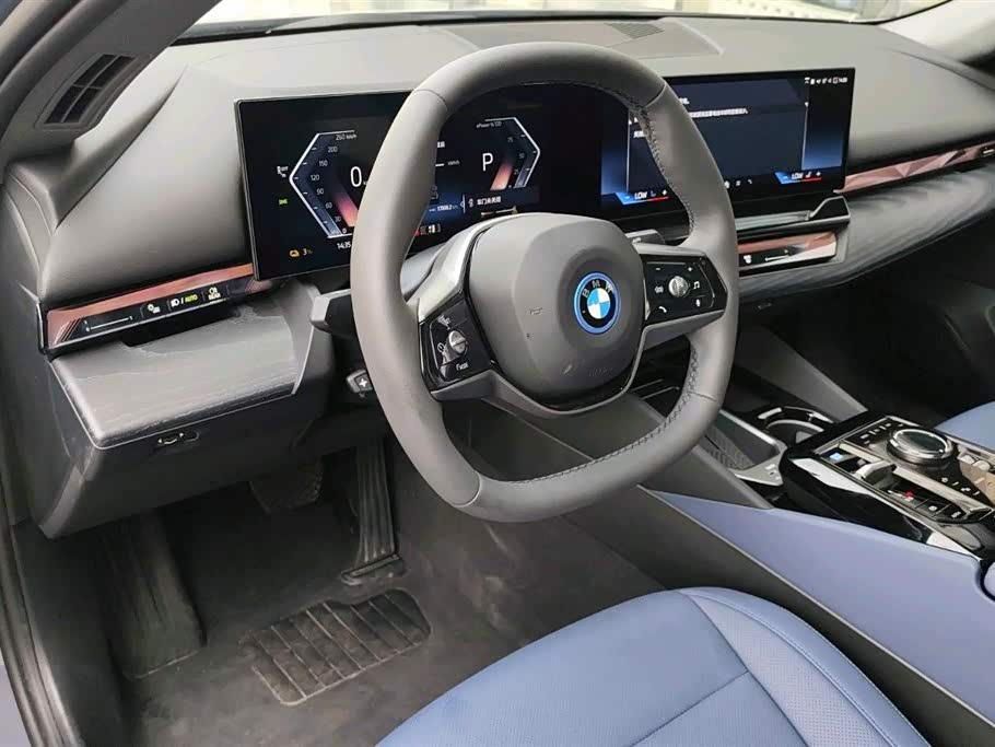 BMW i5