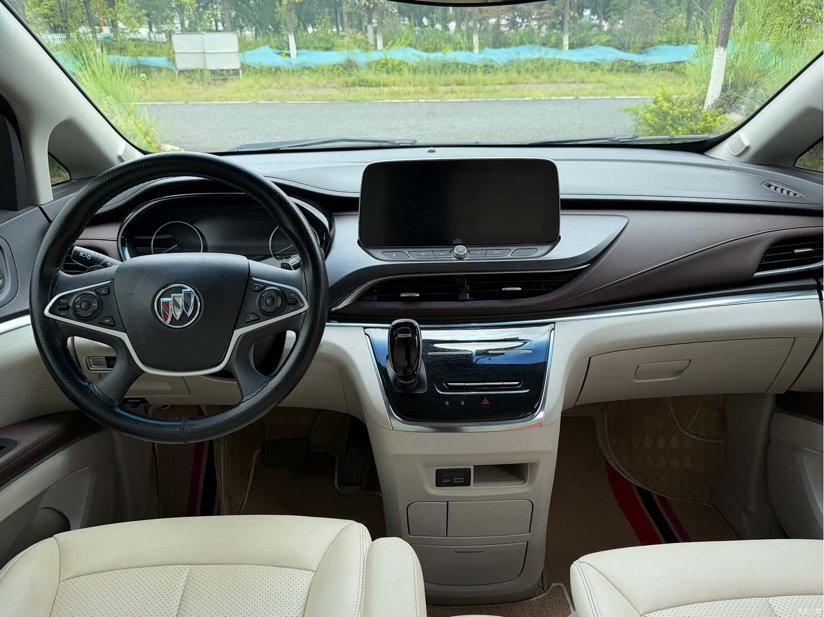 Buick GL8, 2023 8