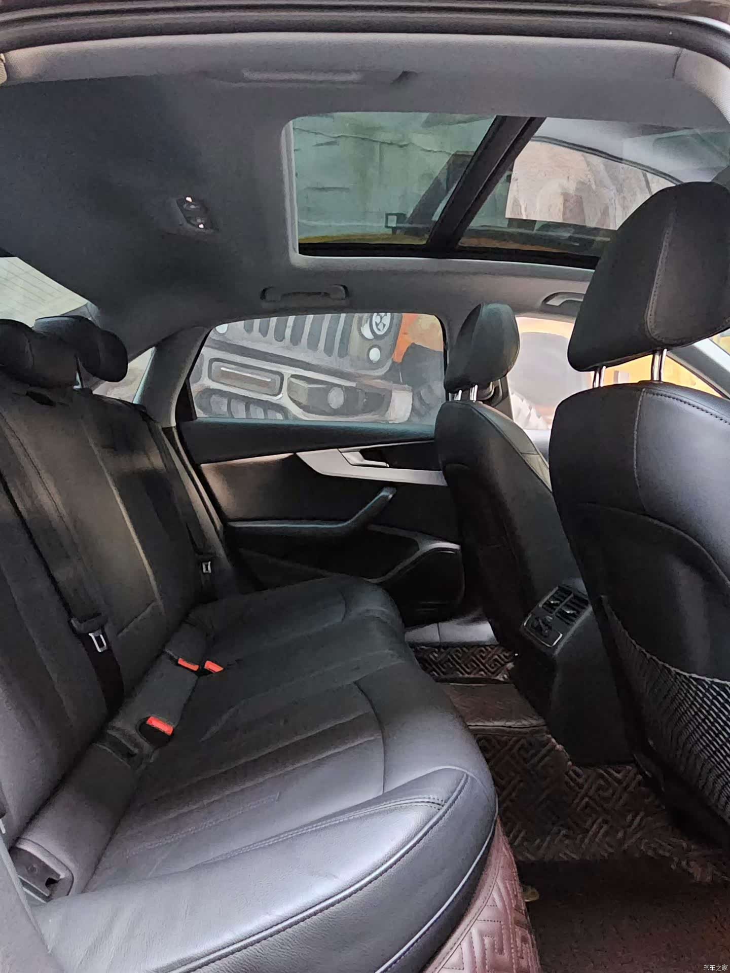 Audi A4L, 2019 9