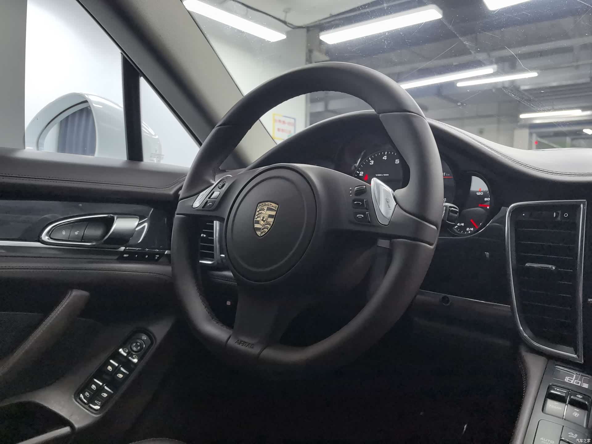 Porsche Panamera, 2012 9