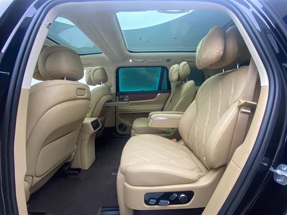 AITO Ask the world M9