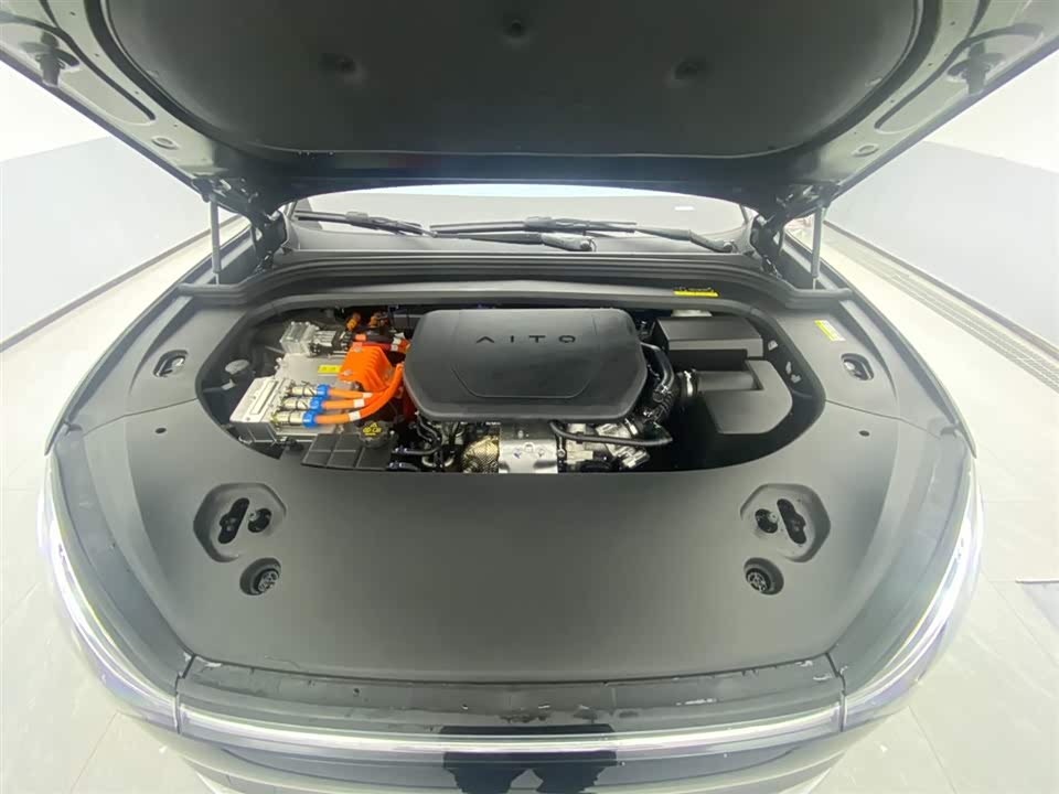 AITO Ask the world M9