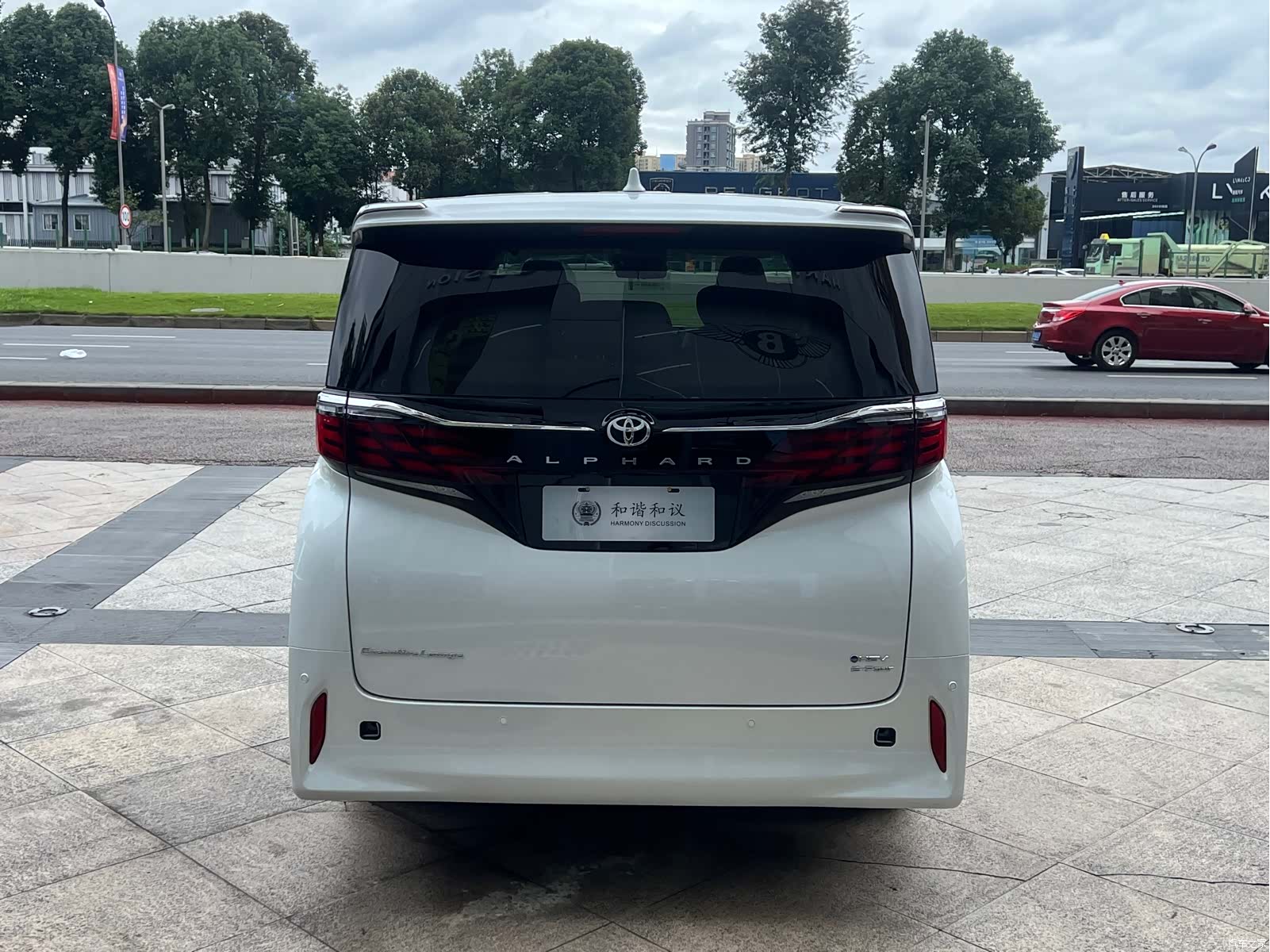 Toyota Alphard, 2024 26