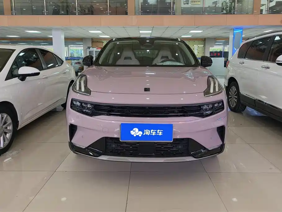Lynk & Co 06 Lynk & Co 06