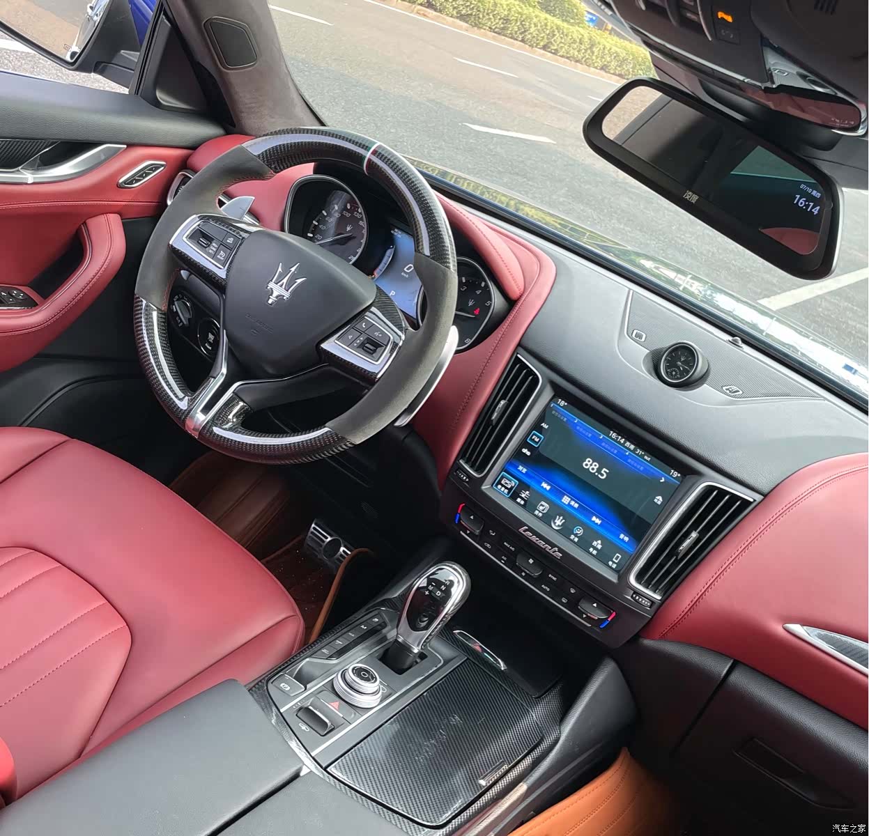 Maserati Levante, 2016 11