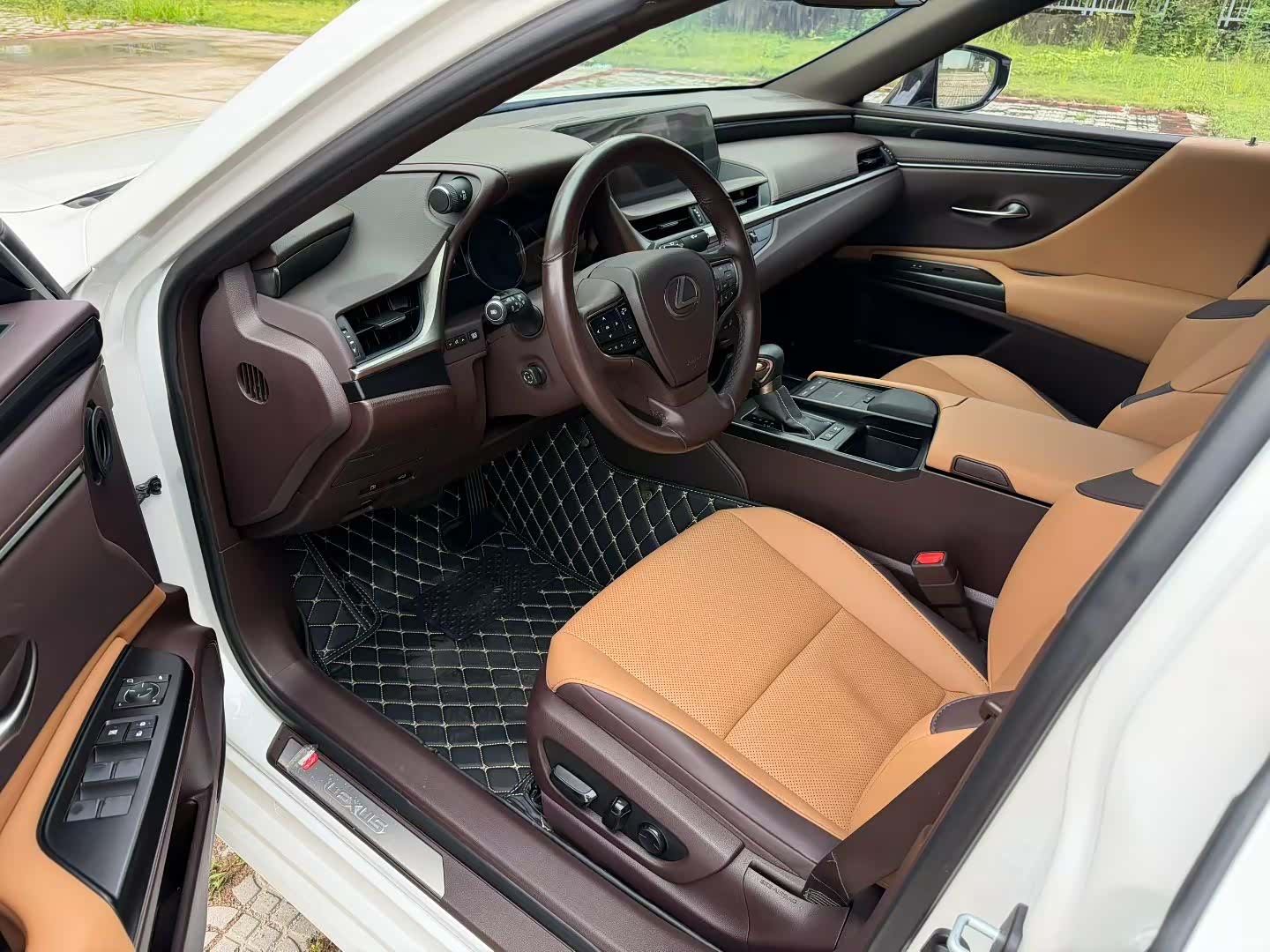 Lexus ES, 2020 4