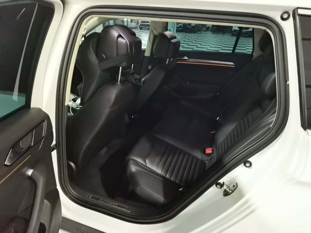 Volkswagen Variant, 2017 17