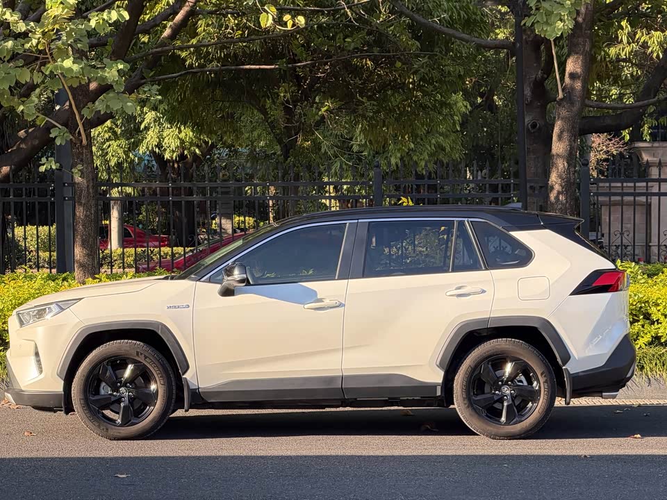 Toyota RAV4 Rongfang