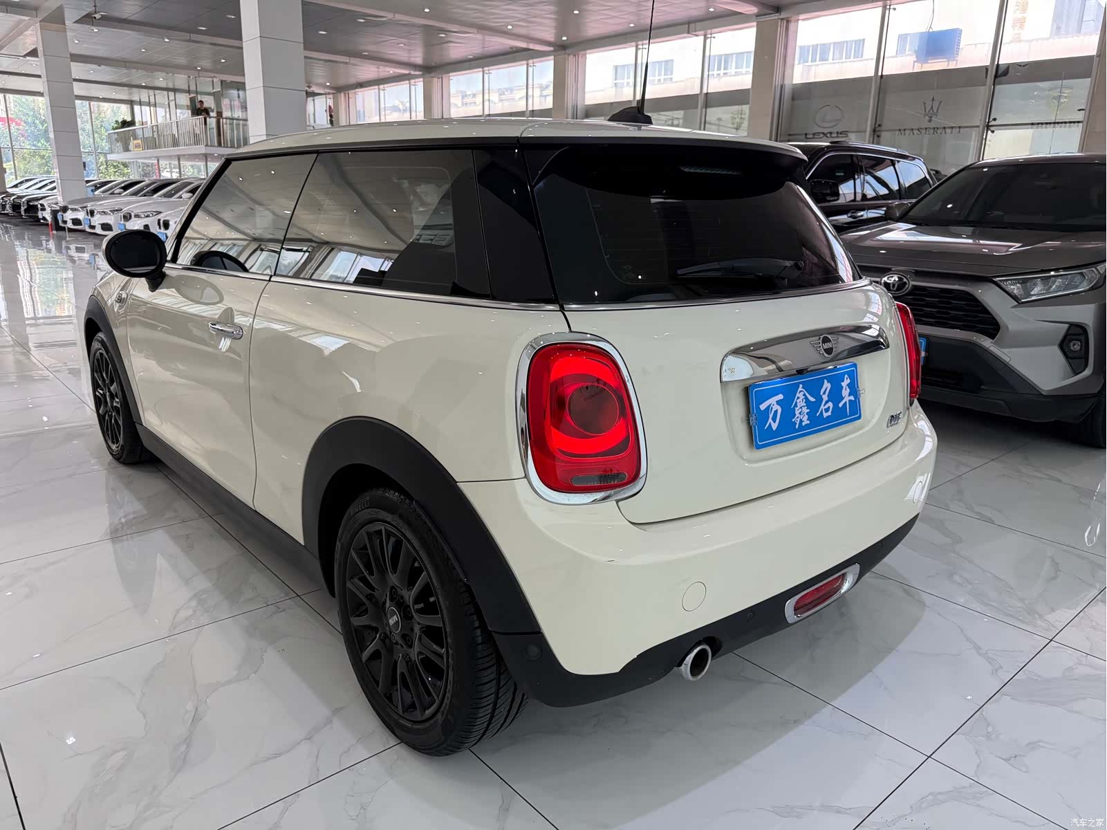 Mini ONE, 2021 16