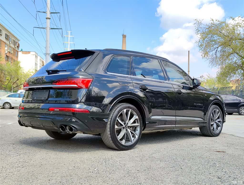 Audi Q7, 2024 4