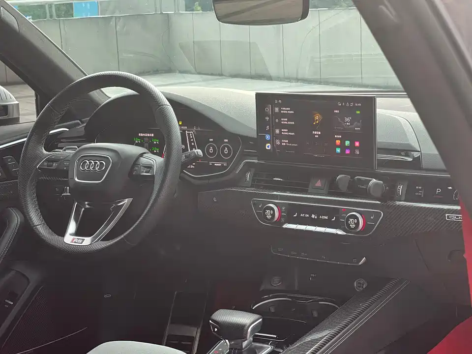 Audi RS 4