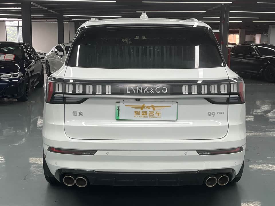 Lynk & Co 09