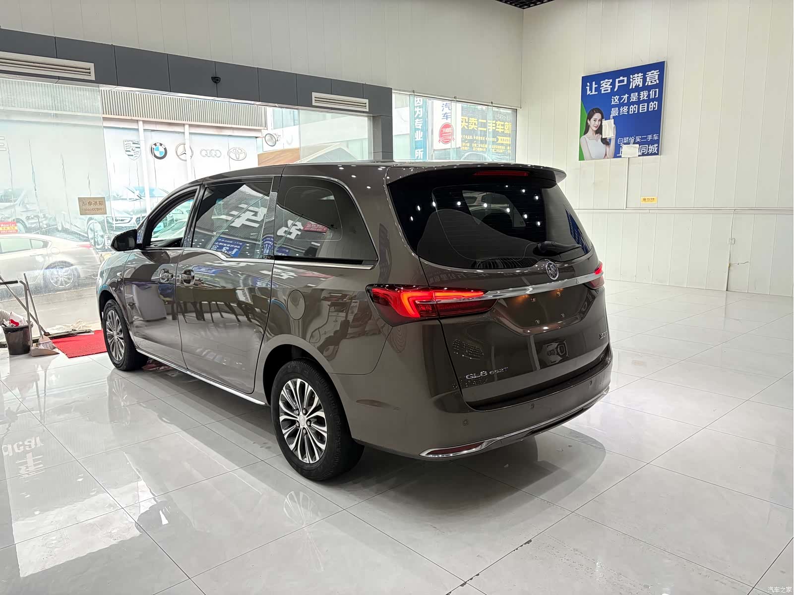 Buick GL8, 2022 4