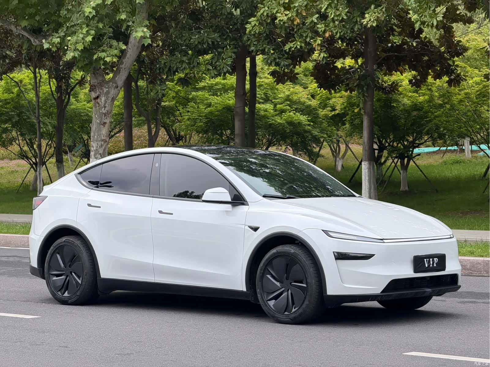 Tesla Model Y, 2026 3